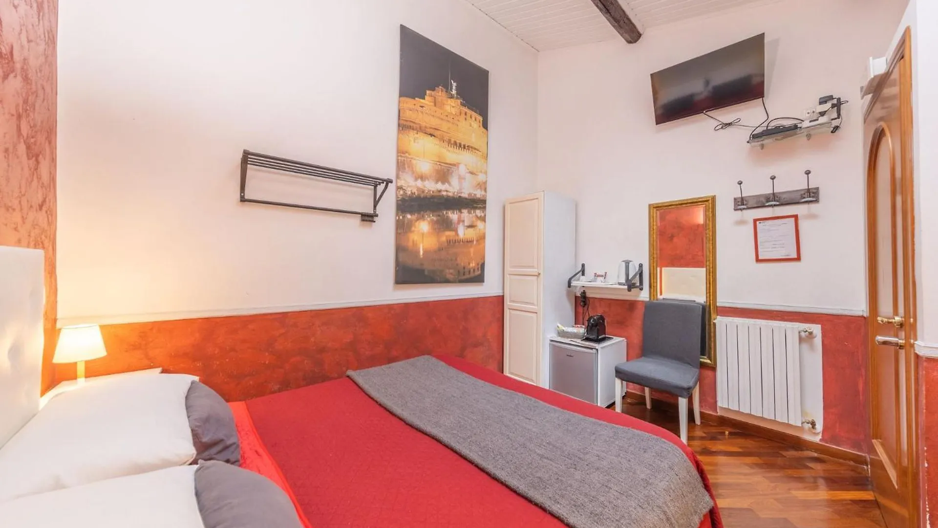 Pensión Room In Bb - Skylight Double Room In History House Roma Italia